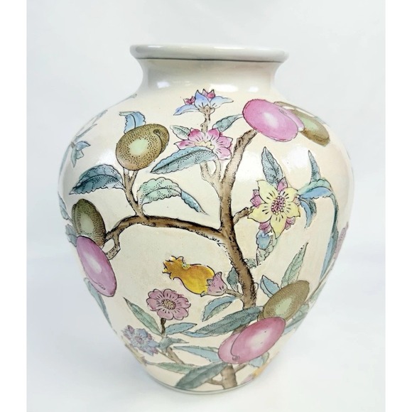 Vintage 1950s Lucky Peach Vase Porcelain Relief Chinese Family Rose 9